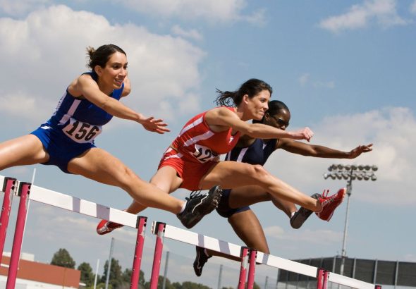 induk organisasi untuk olahraga atletik di dunia adalah